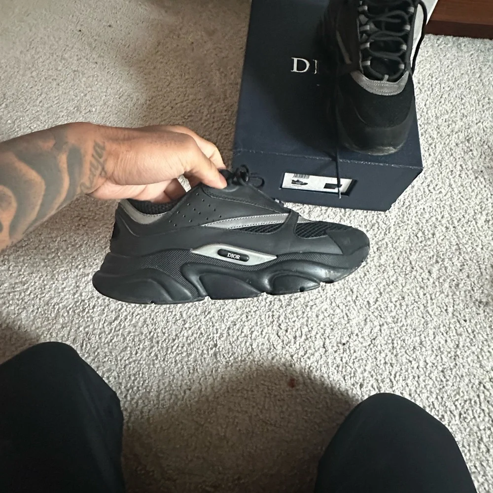 Nike Men's Black and Gray Sneakers - Picture 3 of 9